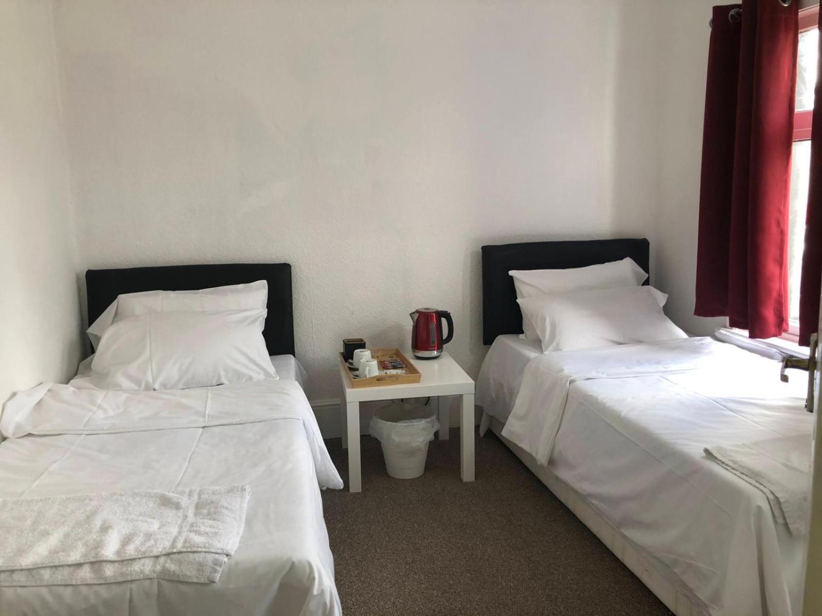 Saji Hotel Ілфорд Екстер'єр фото