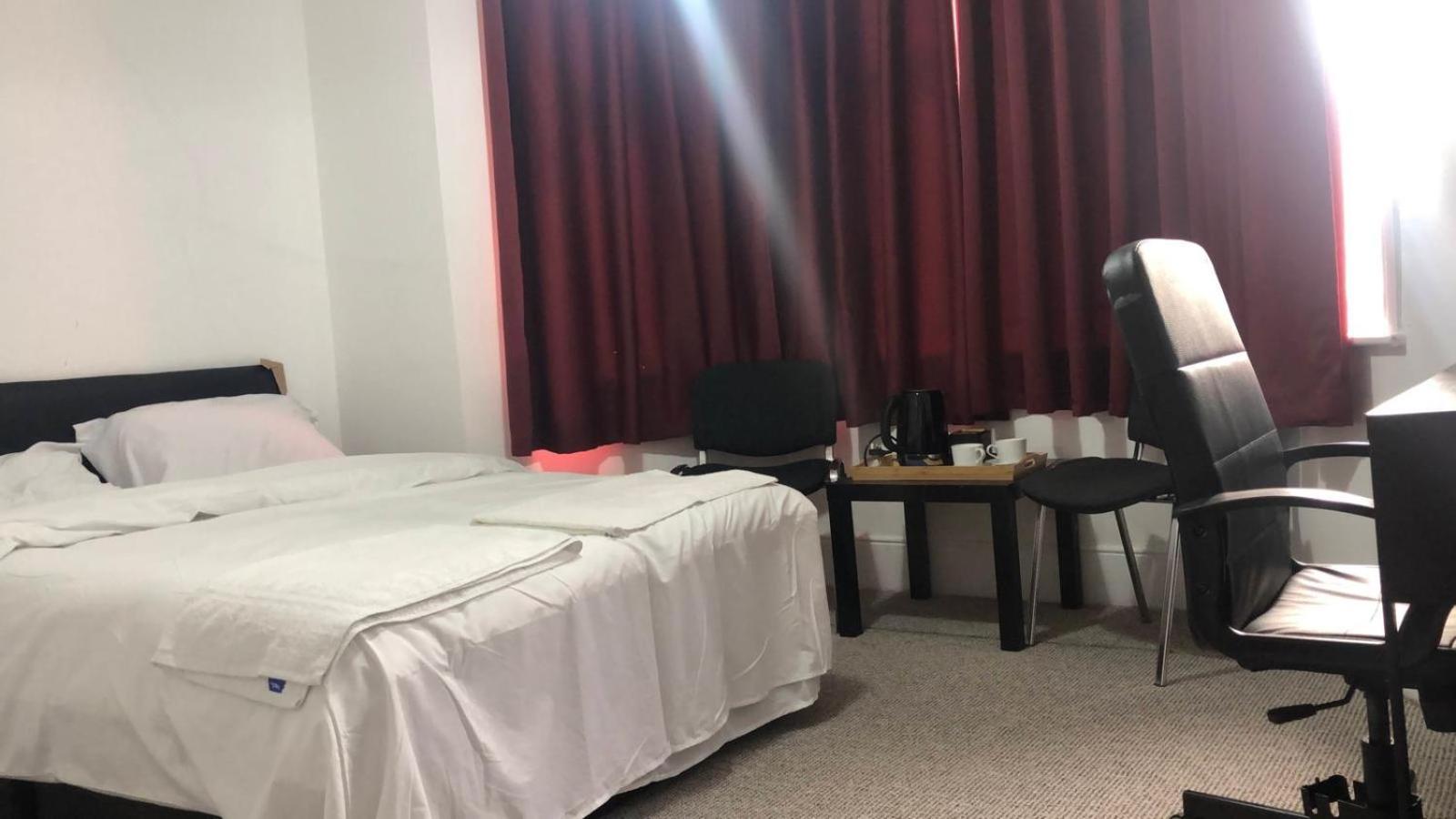 Saji Hotel Ілфорд Екстер'єр фото