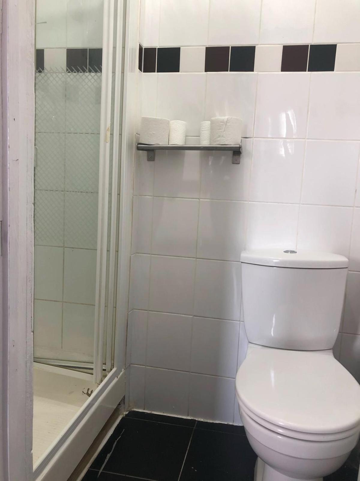 Saji Hotel Ілфорд Екстер'єр фото