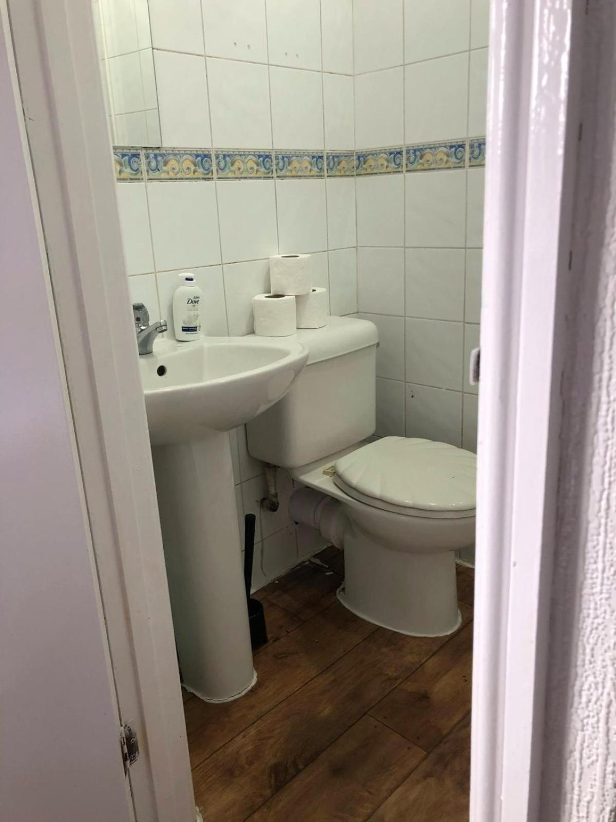Saji Hotel Ілфорд Екстер'єр фото