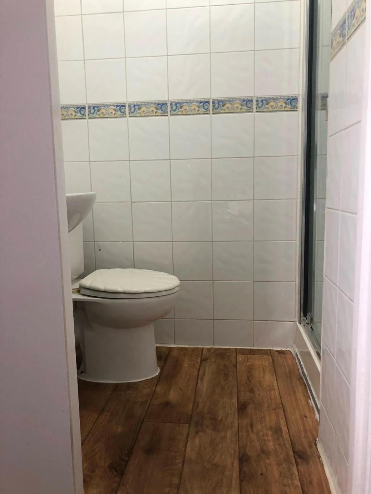 Saji Hotel Ілфорд Екстер'єр фото