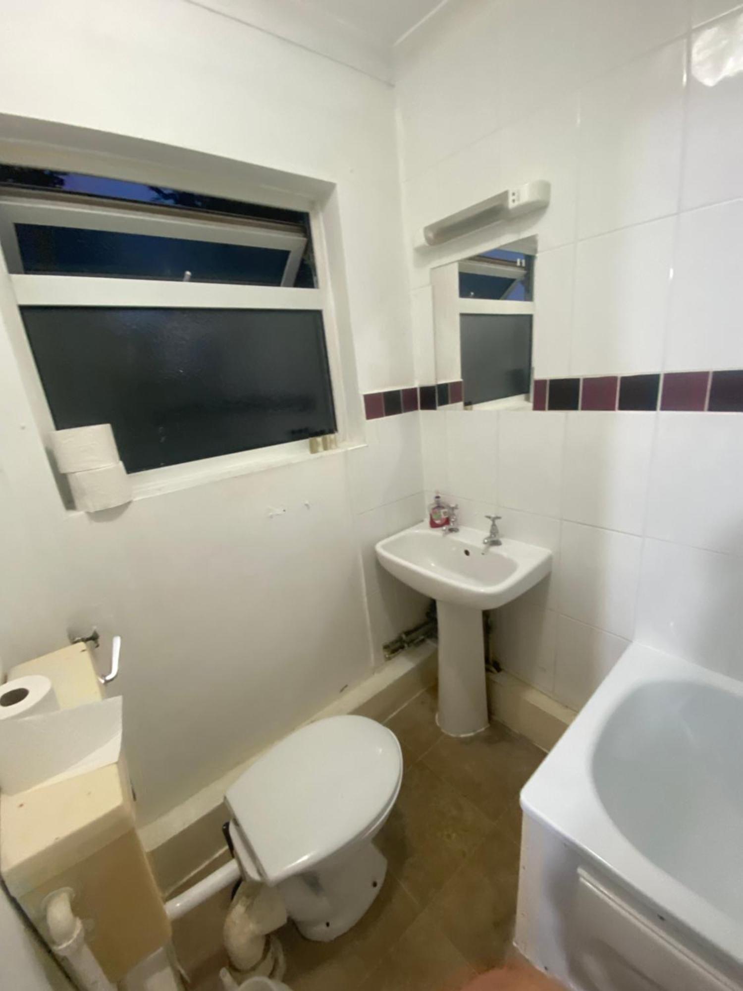 Saji Hotel Ілфорд Екстер'єр фото